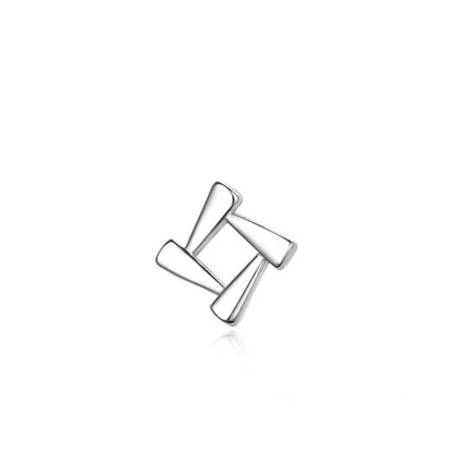 square pierce (P33)