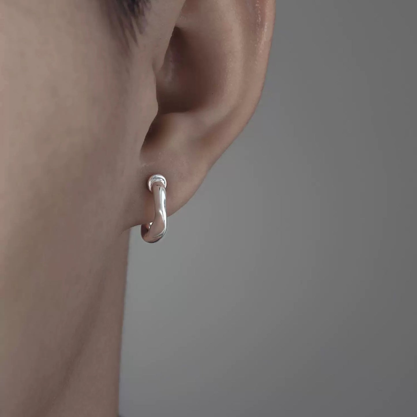 twist earring (P63)