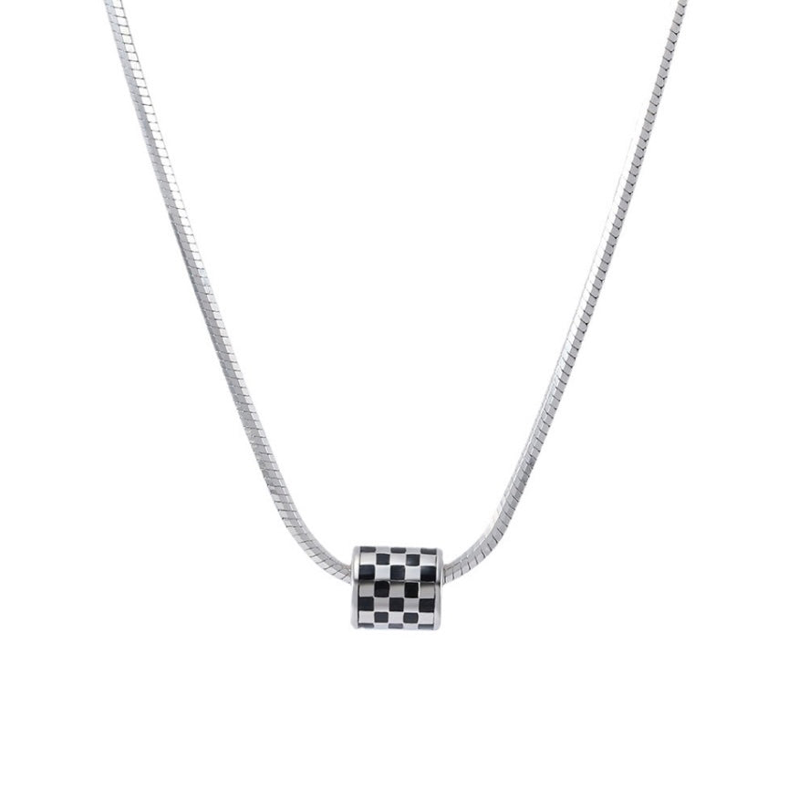 black and white necklace (N2)