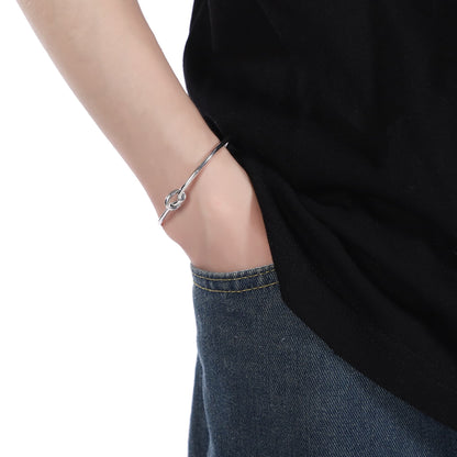 knot bangle (B24)