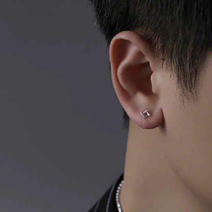 square pierce (P33)