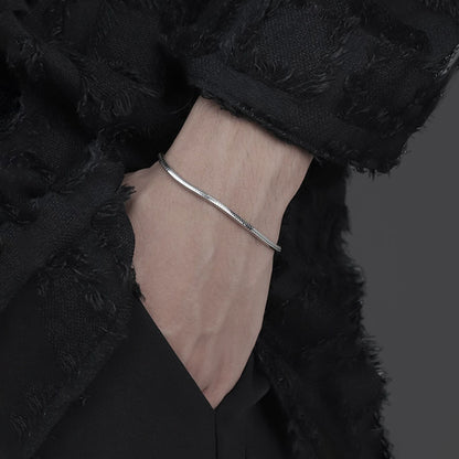 thin bracelet (B7)