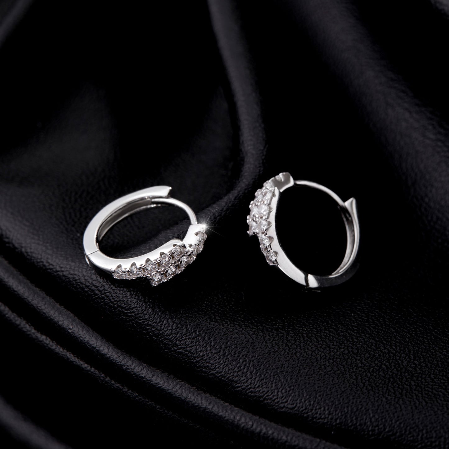 moissanite pierce (P39)