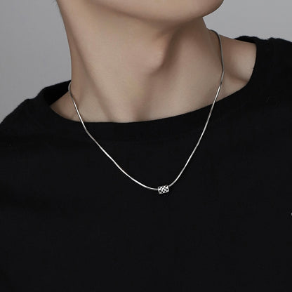 black and white necklace (N2)