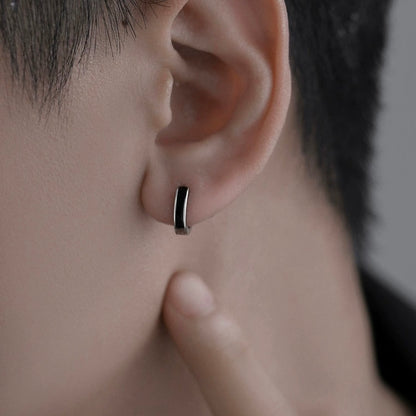 straight black pierce (P5)